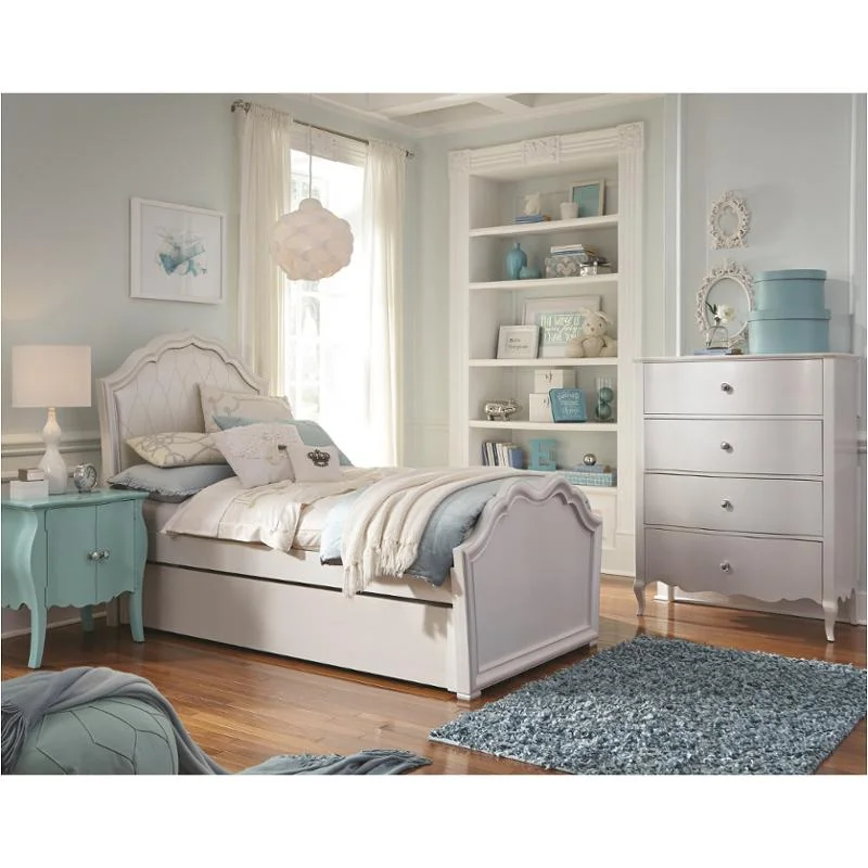 homelivingfurniture-220260616135432616452